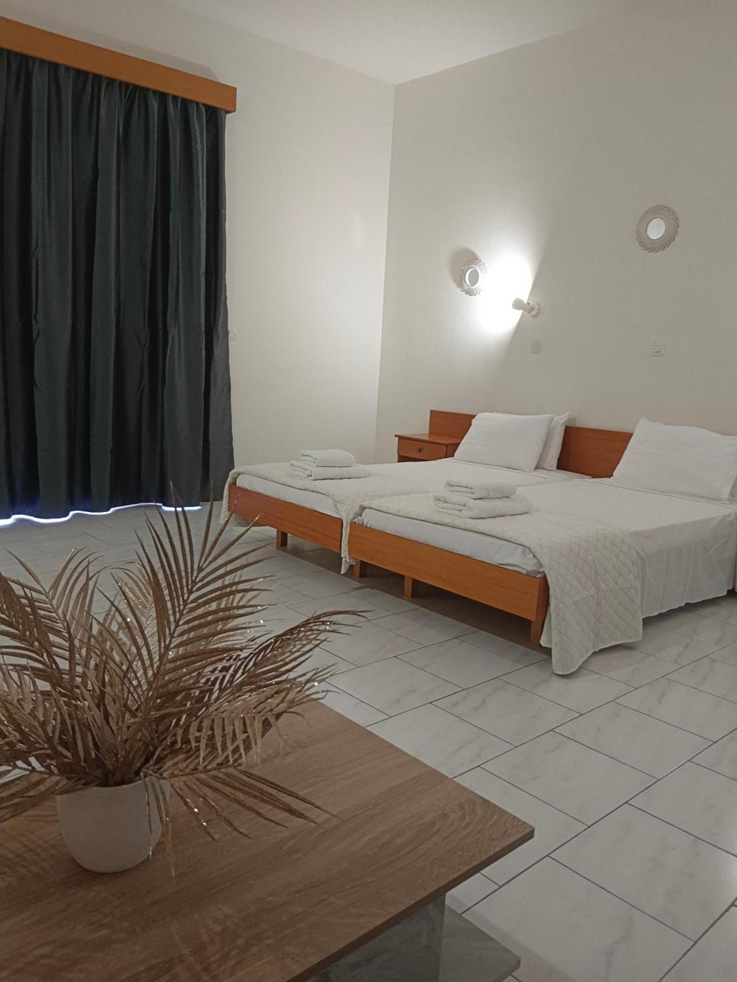 Pyrgos Hotel Apartments Kremastí Exterior foto